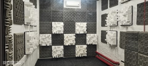 Soundroom Inside view Soundroom Inside view